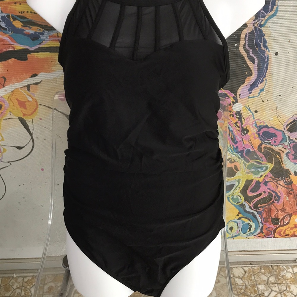 Plus Size Mesh Panel Open Back One Piece Swimsuit - Picture 3 of 7